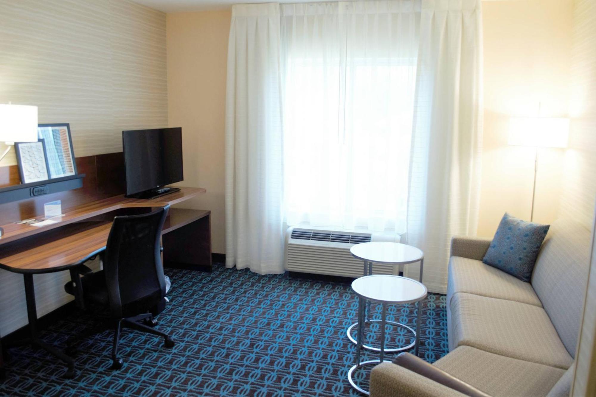 Fairfield Inn & Suites By Marriott Stroudsburg Bartonsville/Poconos Exterior photo