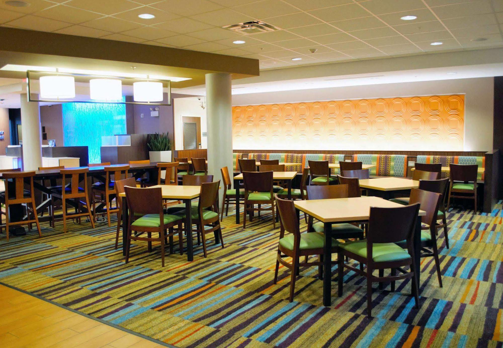 Fairfield Inn & Suites By Marriott Stroudsburg Bartonsville/Poconos Exterior photo